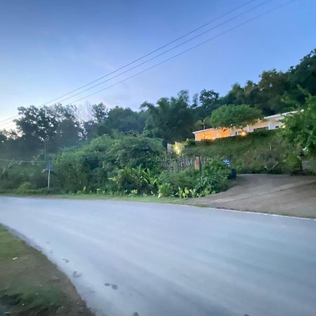 ホテル The Hill View Lombok Kuta  エクステリア 写真