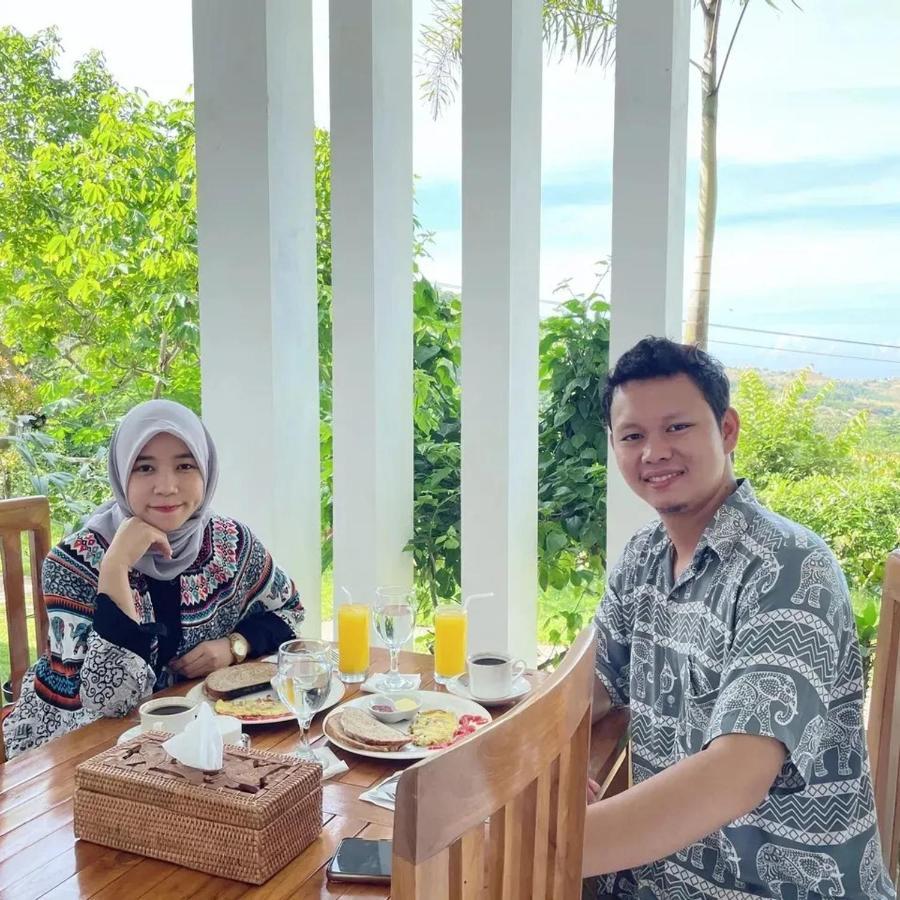 ホテル The Hill View Lombok Kuta  エクステリア 写真