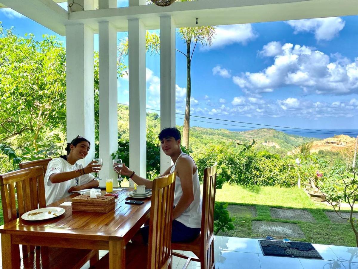 ホテル The Hill View Lombok Kuta  エクステリア 写真