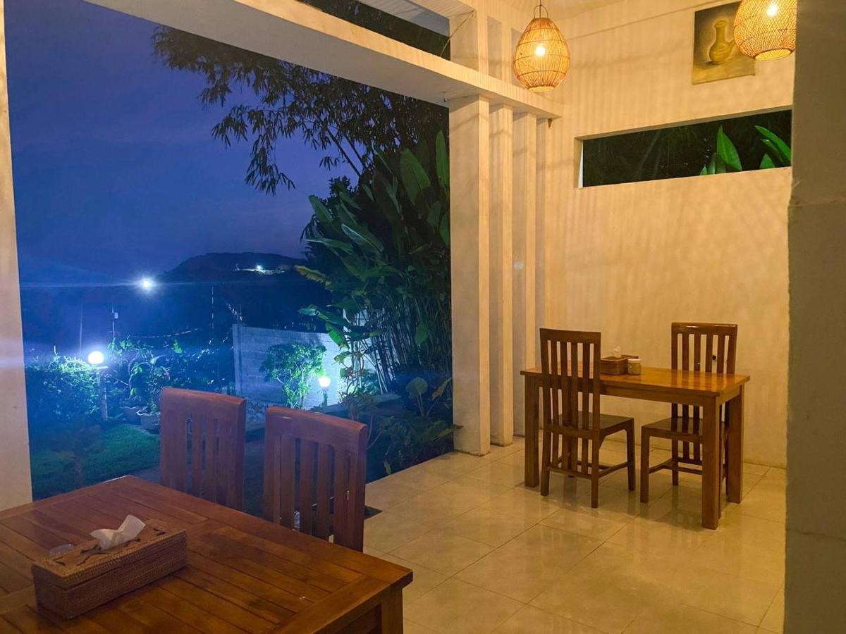 ホテル The Hill View Lombok Kuta  エクステリア 写真