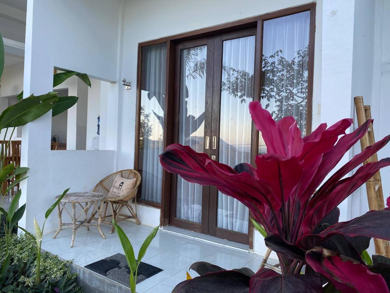ホテル The Hill View Lombok Kuta  エクステリア 写真