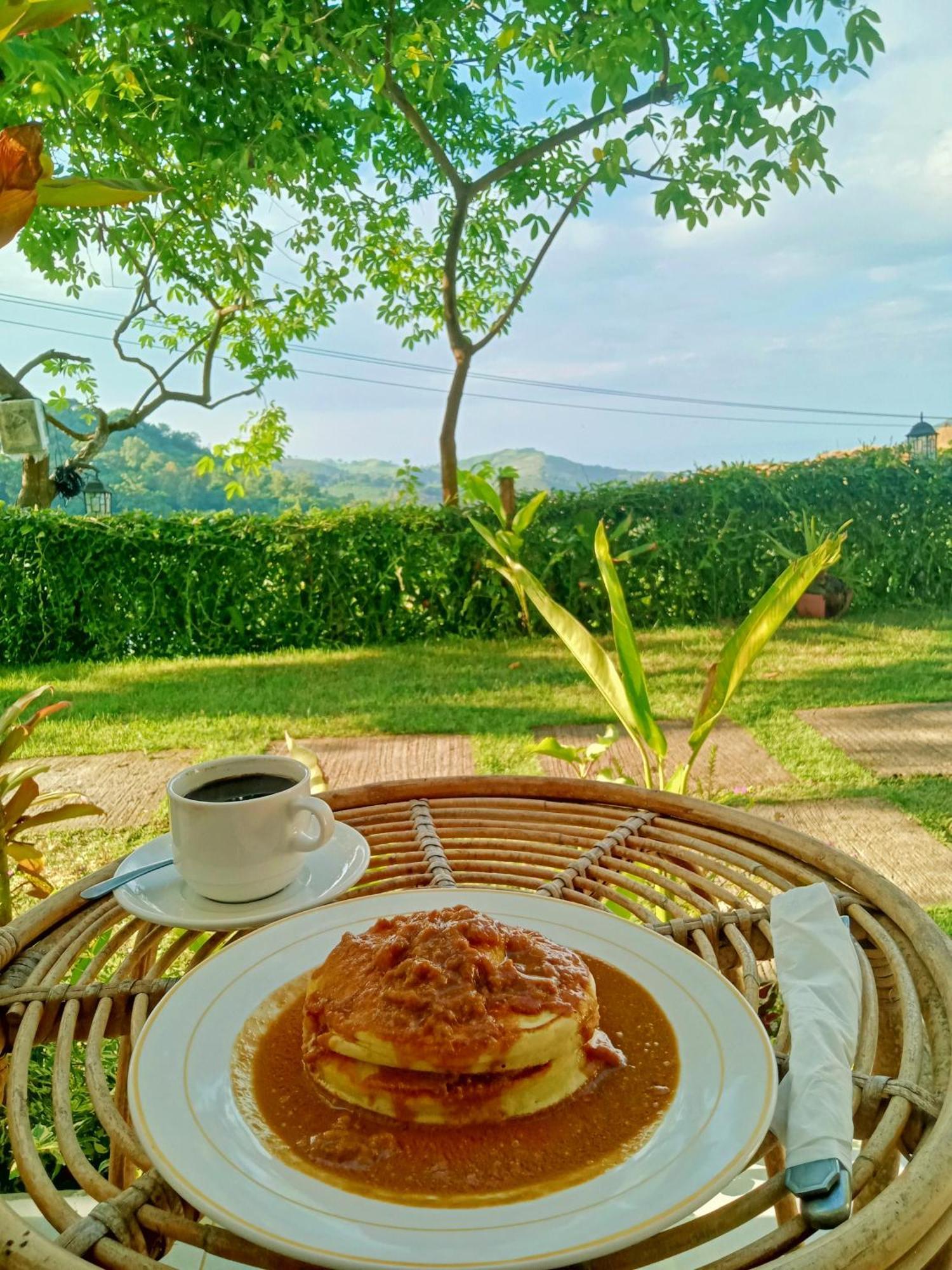 ホテル The Hill View Lombok Kuta  エクステリア 写真